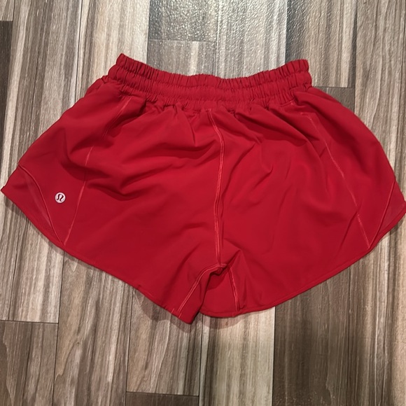 Lululemon dark red hotty hot short inseam 4.0 inch HR size 4 - Picture 8 of 8